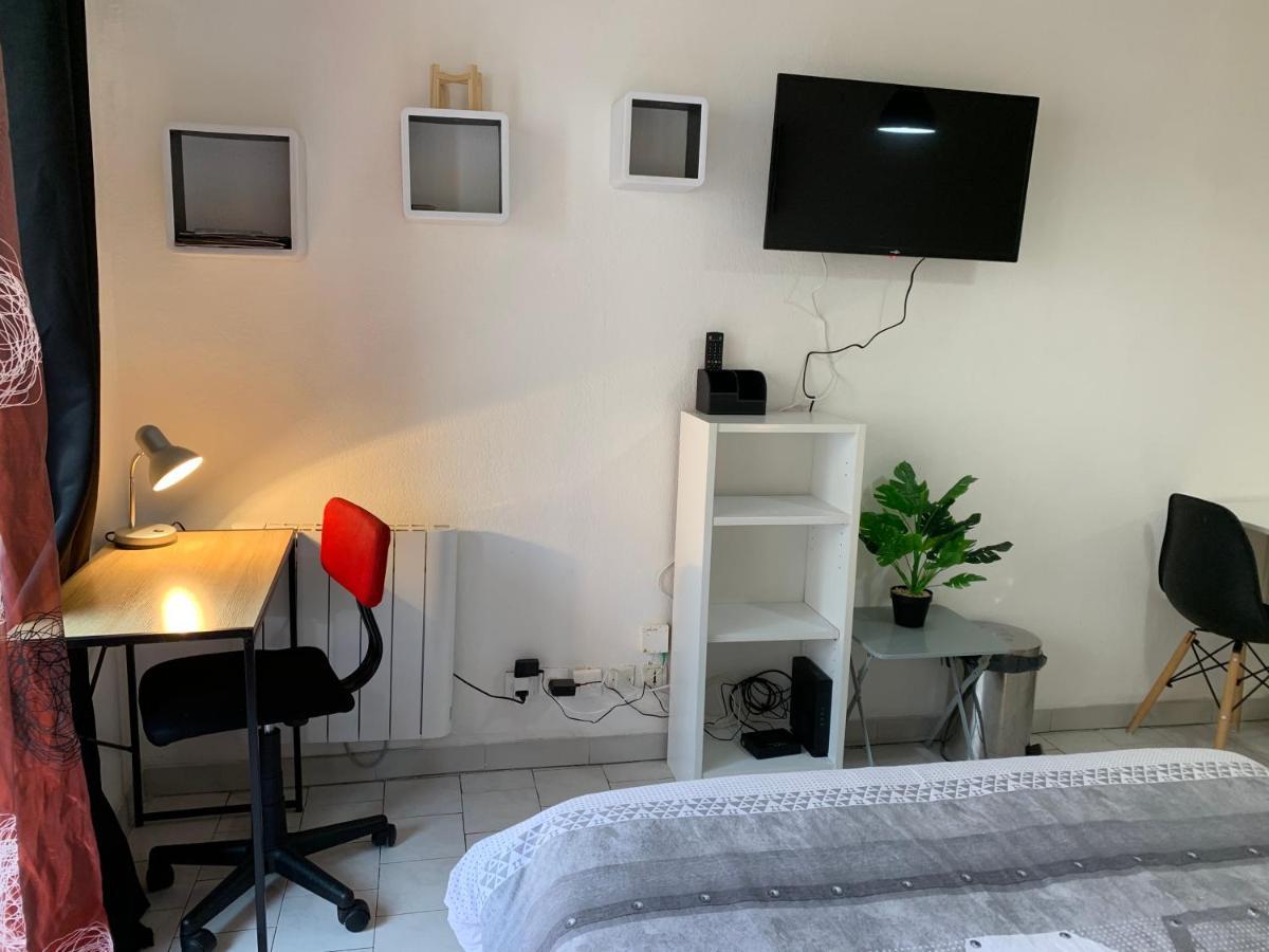 Nimes Studio Parking Dhuoda Ngoại thất bức ảnh