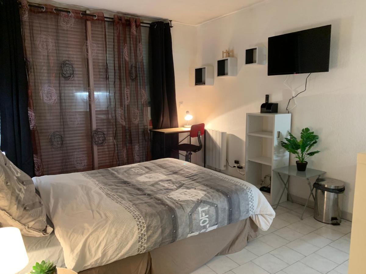 Nimes Studio Parking Dhuoda Ngoại thất bức ảnh